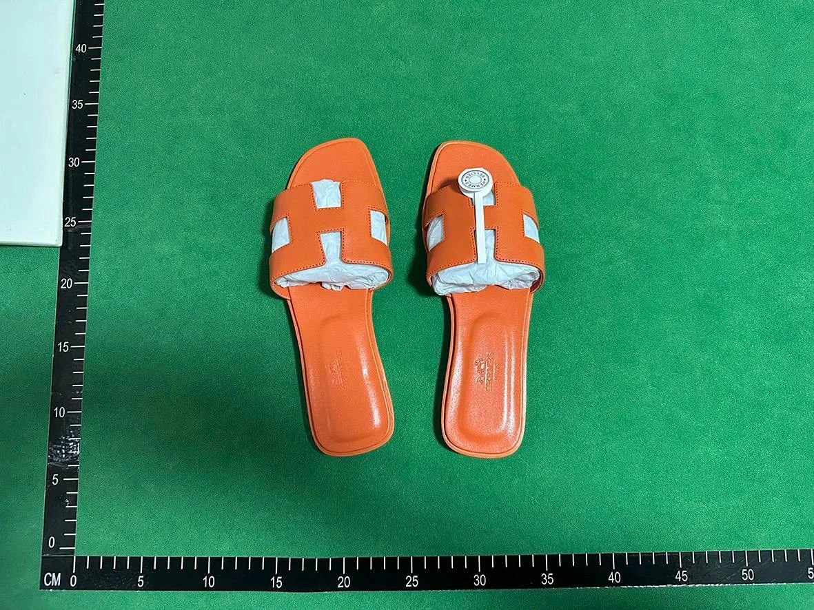Hermes slippers QC photo