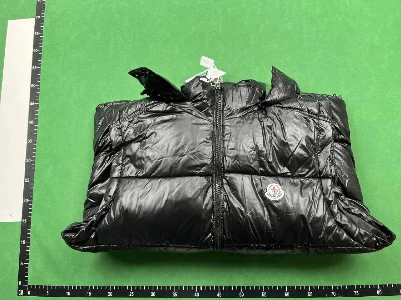MONCLER vest QC photo