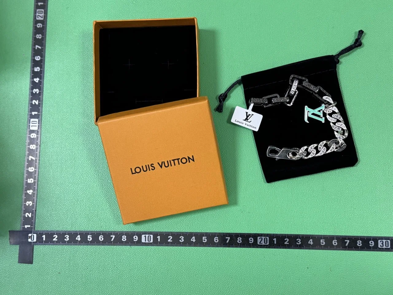 LV Necklace（20+style ） QC photo