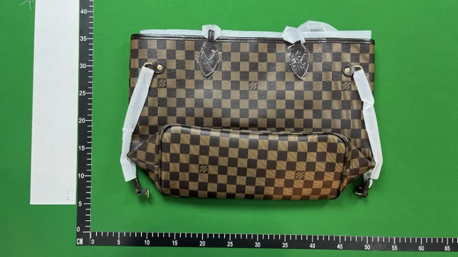 Louis Vuitton Handbag Shoulder Bag 11 High Quality ( 40 + styles) QC photo