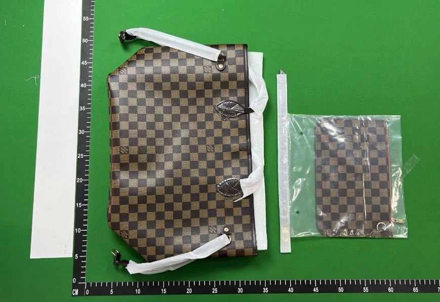 Louis Vuitton Handbag Shoulder Bag 11 High Quality ( 40 + styles) QC photo