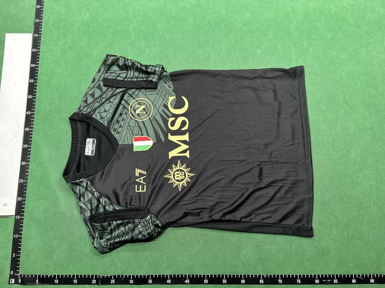 Club jerseys QC photo
