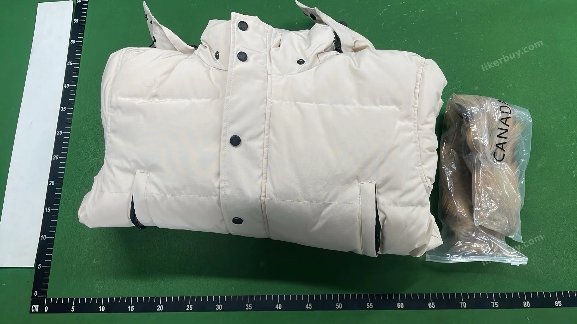 Canada Goose product reference 1