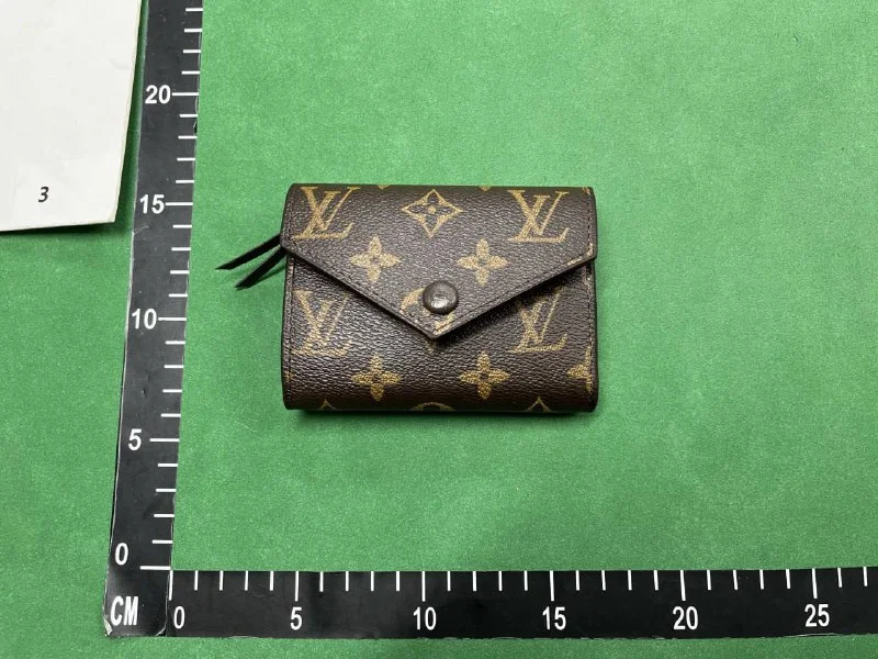LV Louis Vuitton Wallet 11 High Quality ( 40 + styles) QC photo