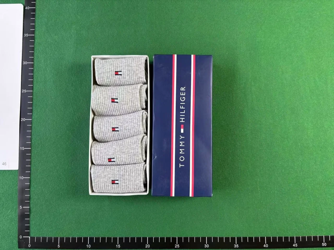 Tommy Hilfiger sock QC photo