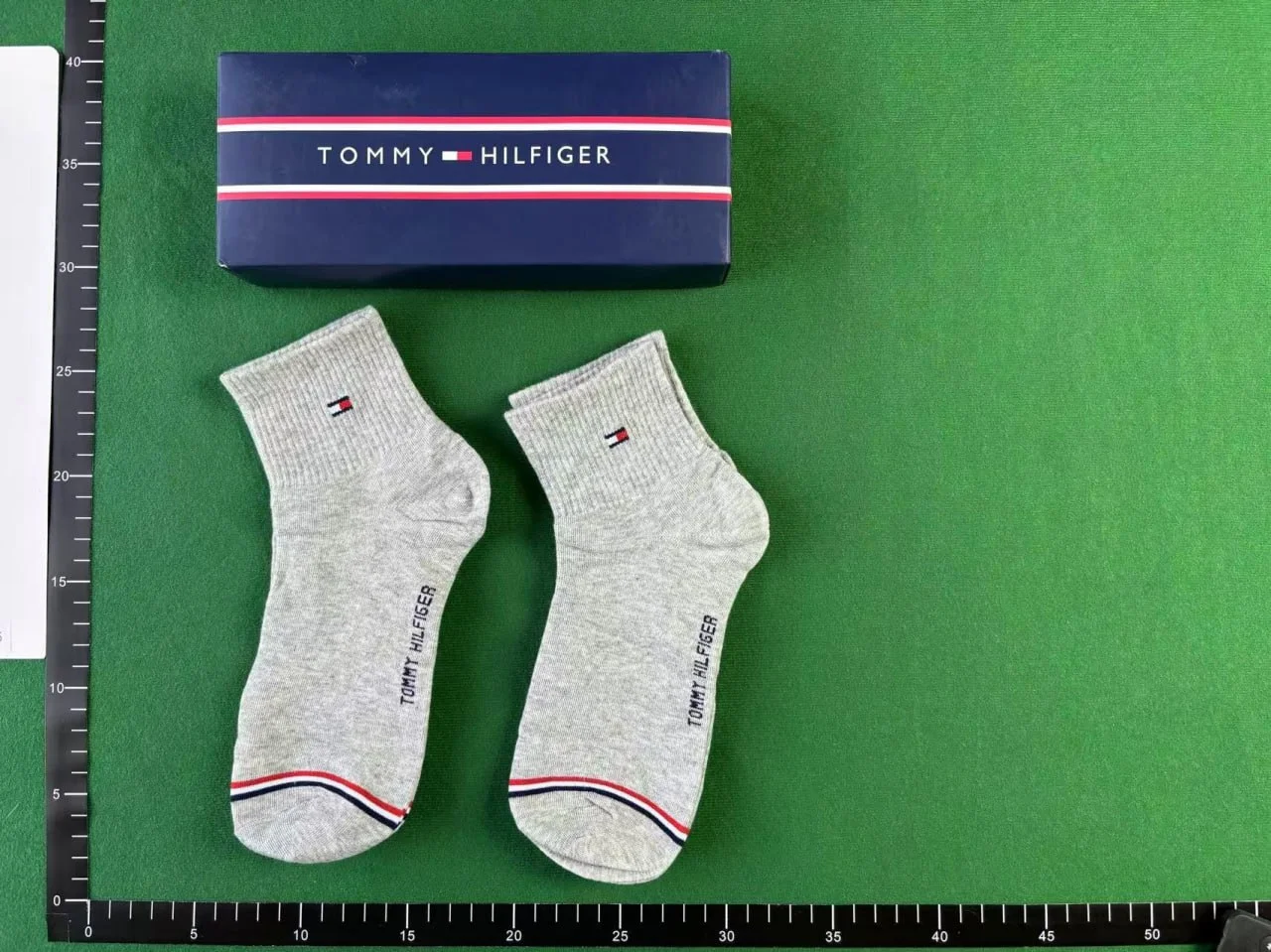 Tommy Hilfiger sock QC photo