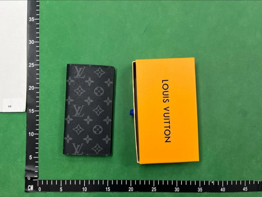 Louis Vuitton wallet (40 CP) QC photo