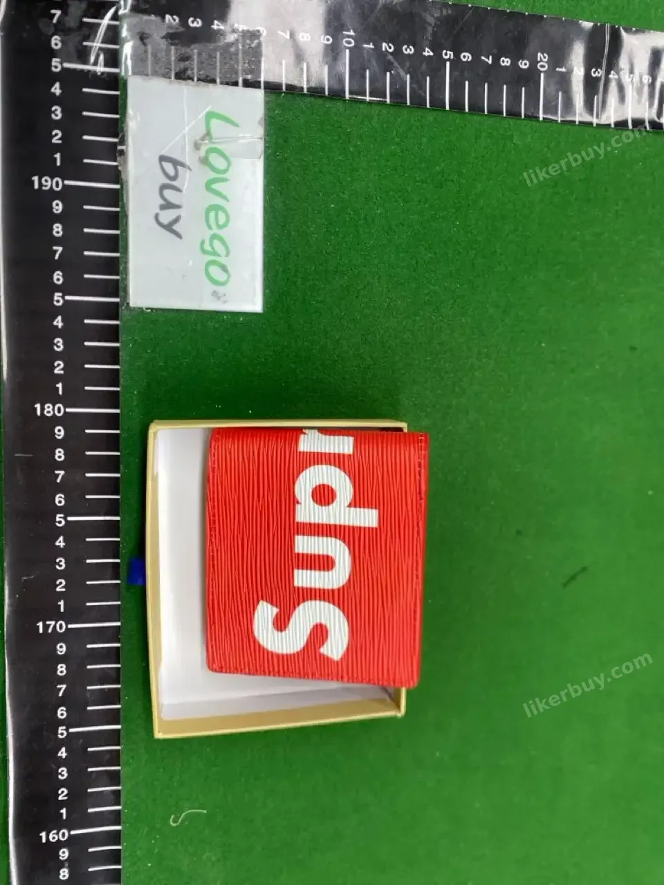 LV wallet product reference 1