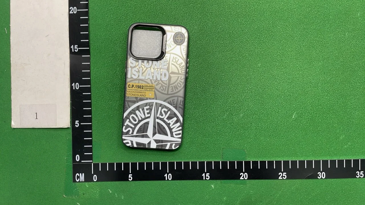 Stone Island mobile phone case QC photo