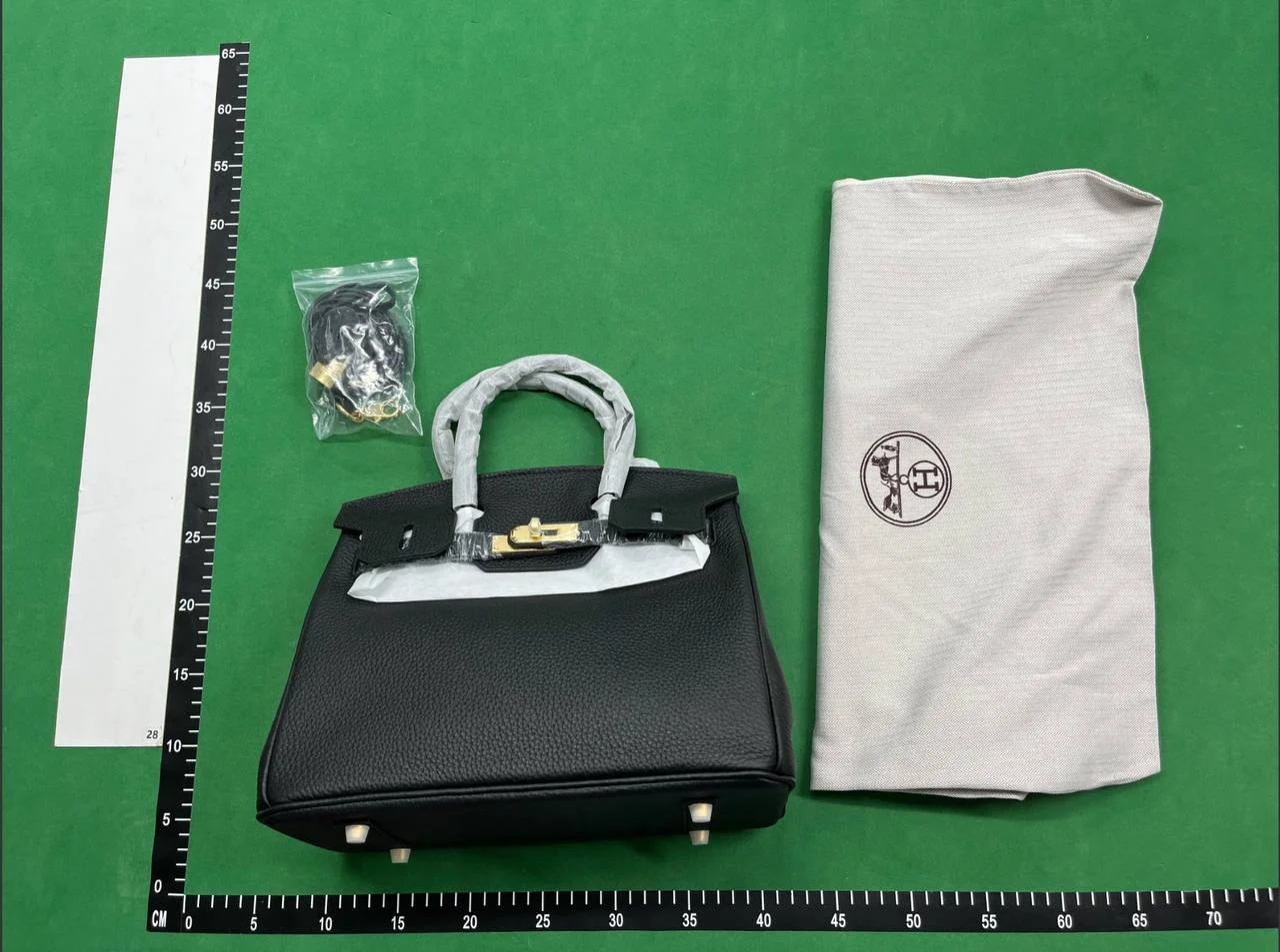 Louis Vuitton minibag QC photo