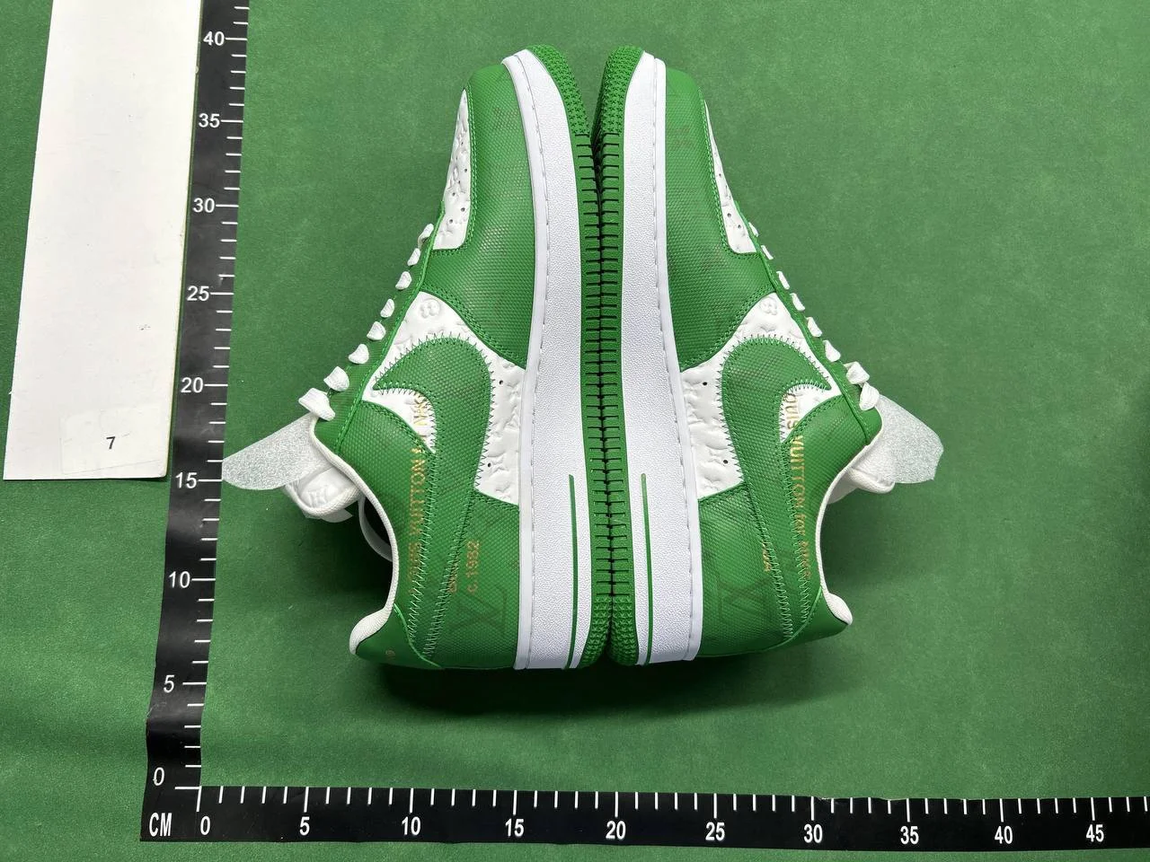 LV&nike QC photo
