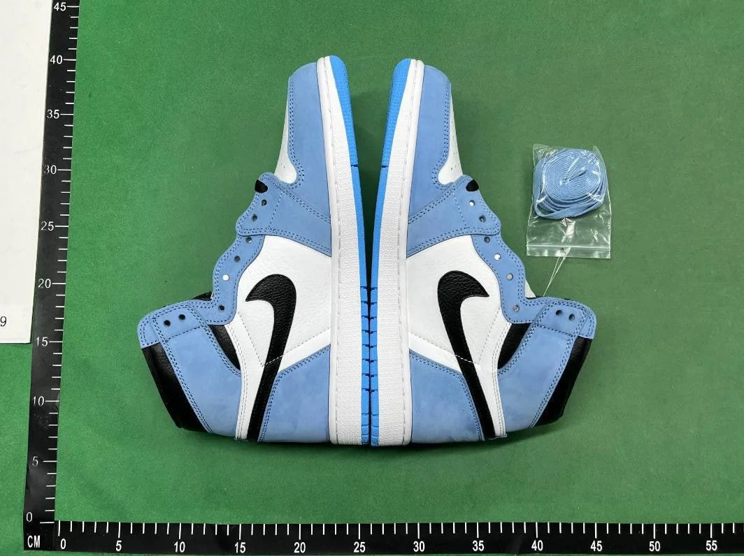 Air Jordan 1 high (40 CP) QC photo