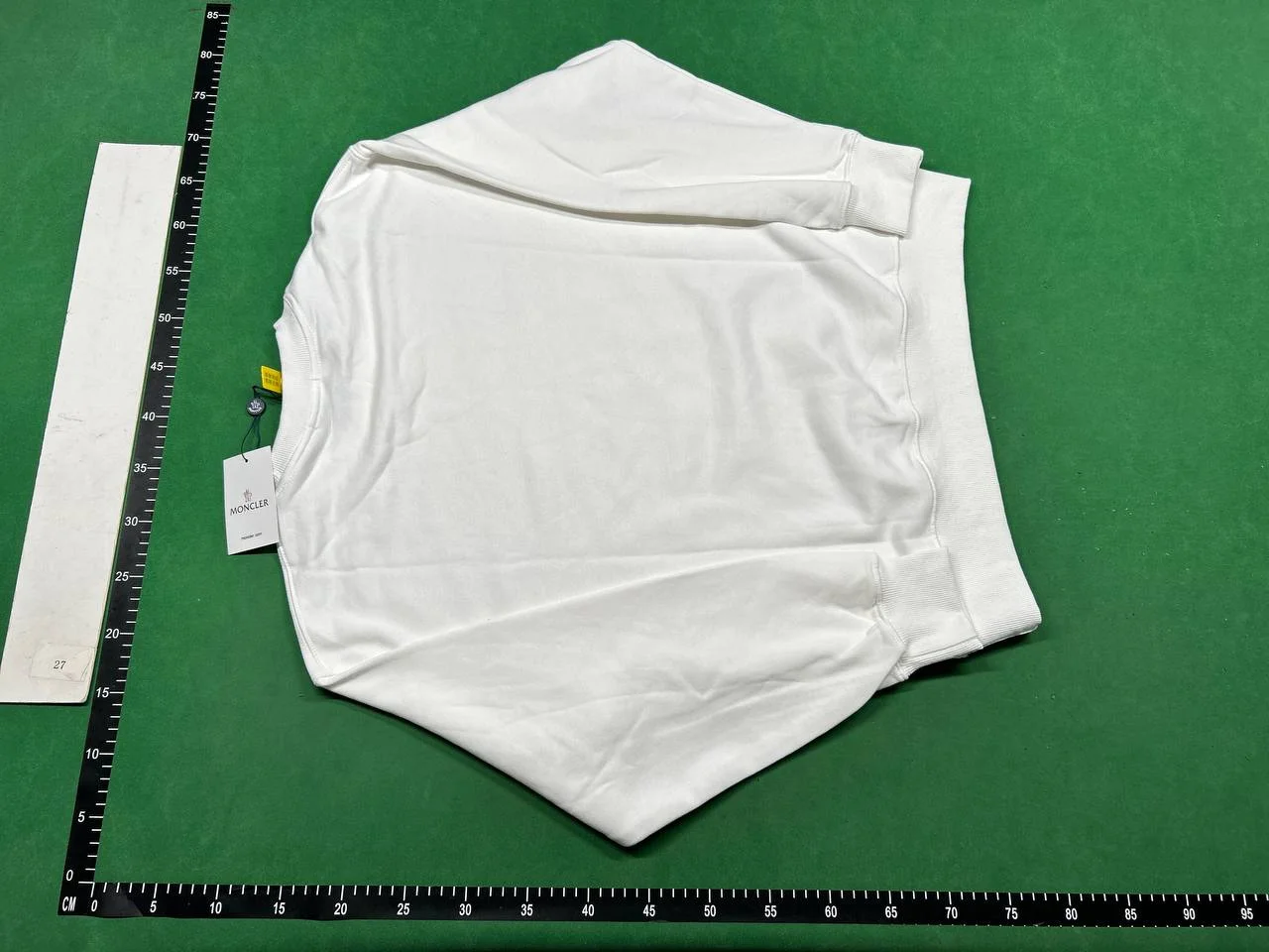 Moncler Sweater QC photo