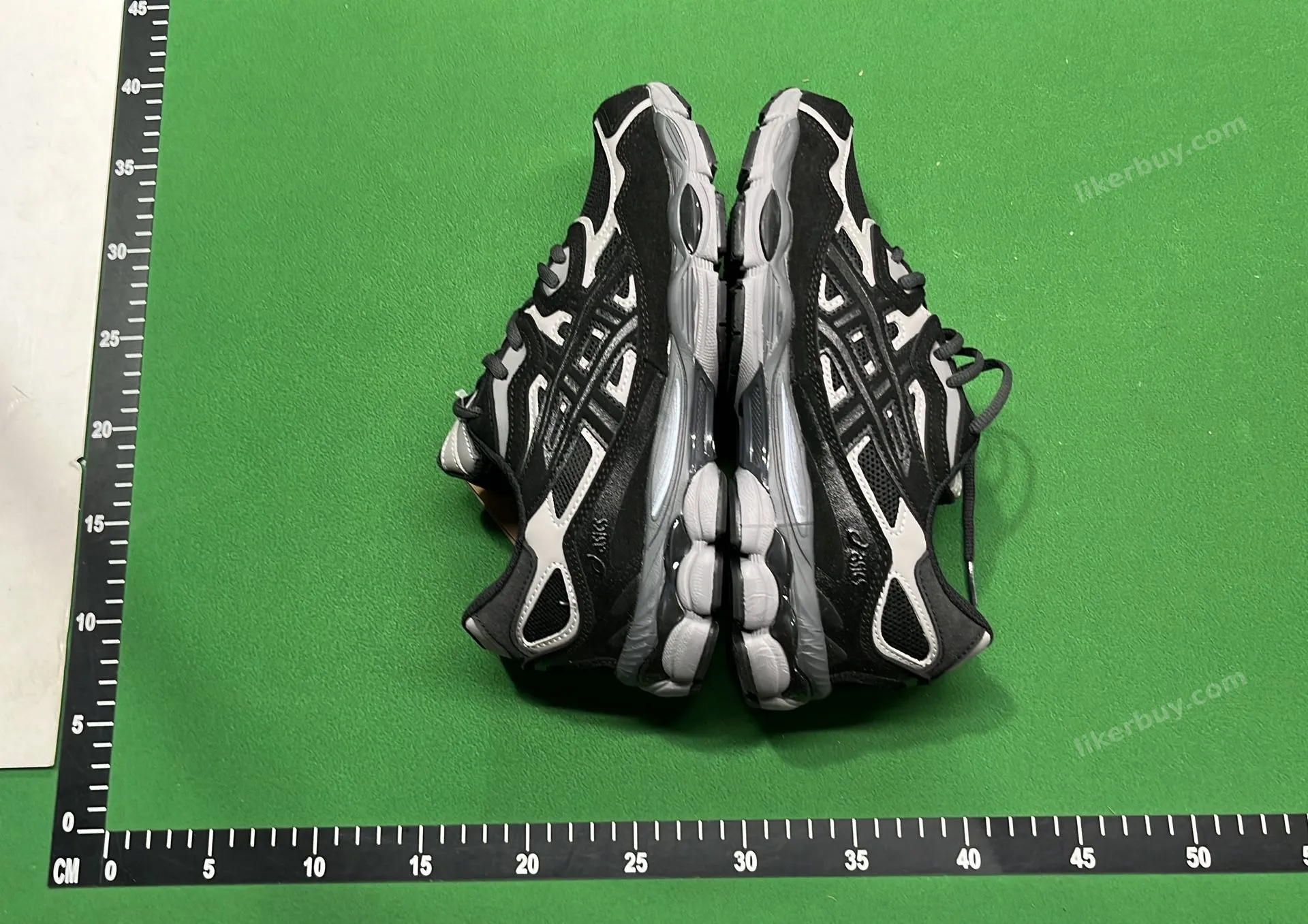 ASICS shoes product reference 2