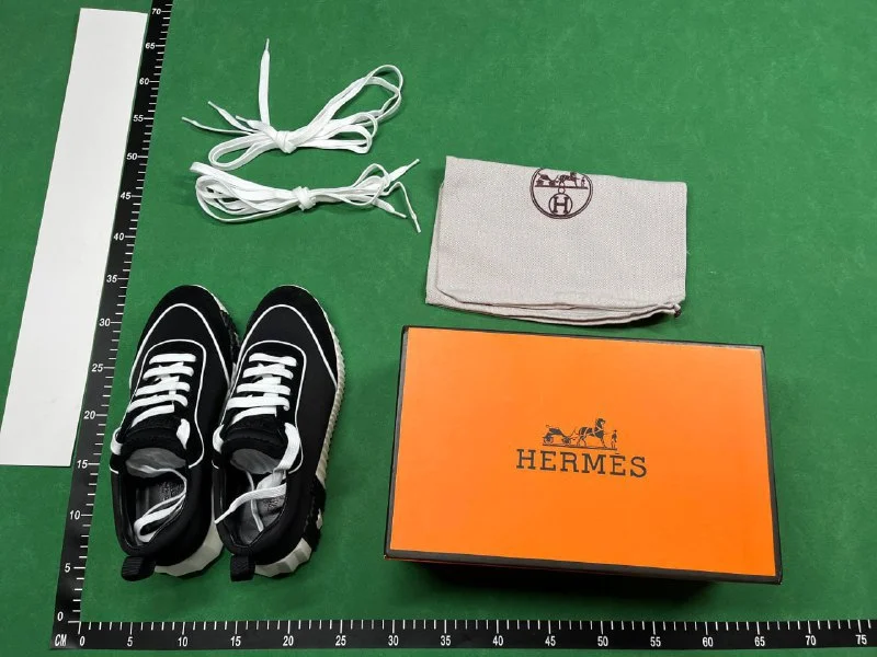 Hermes shoes QC photo