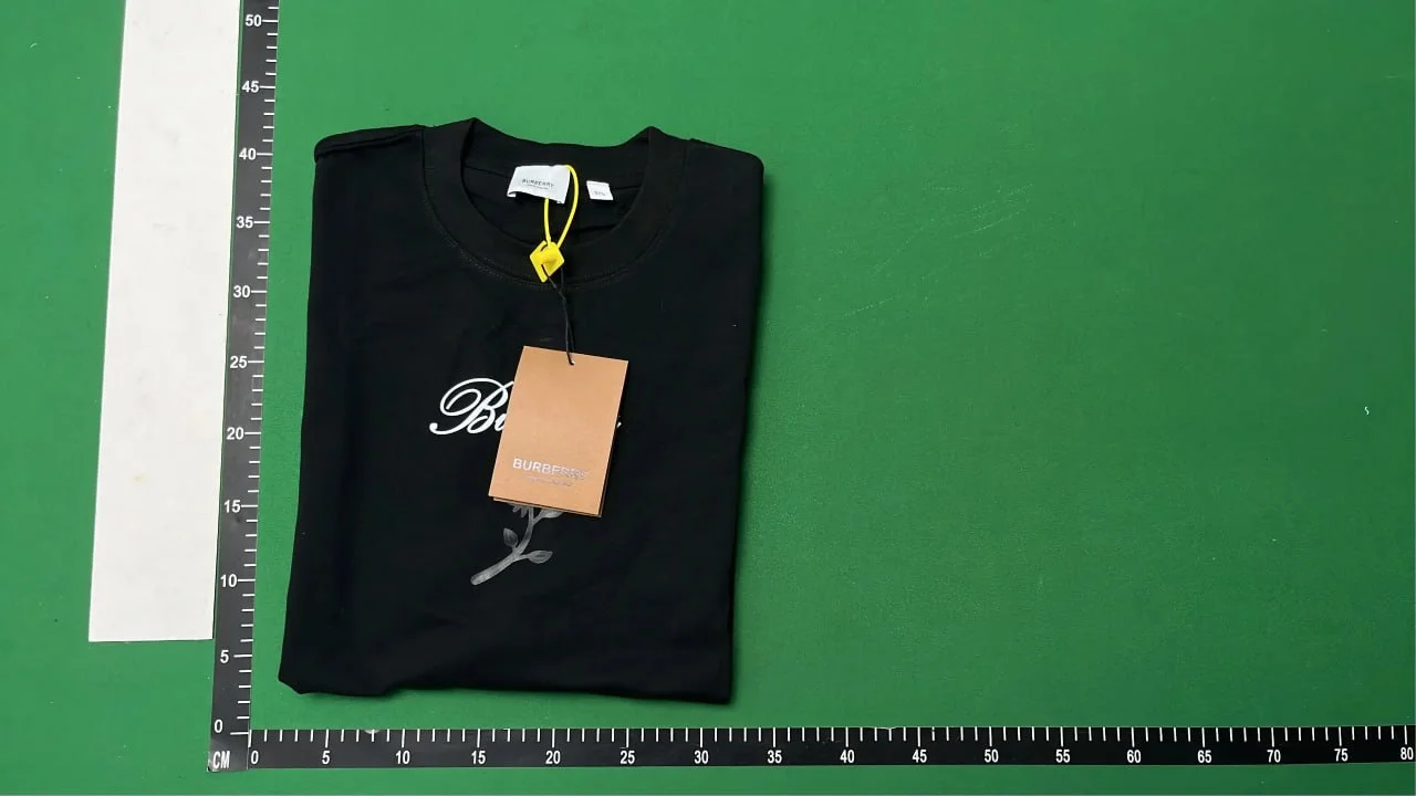 Burberry T-shirt QC photo