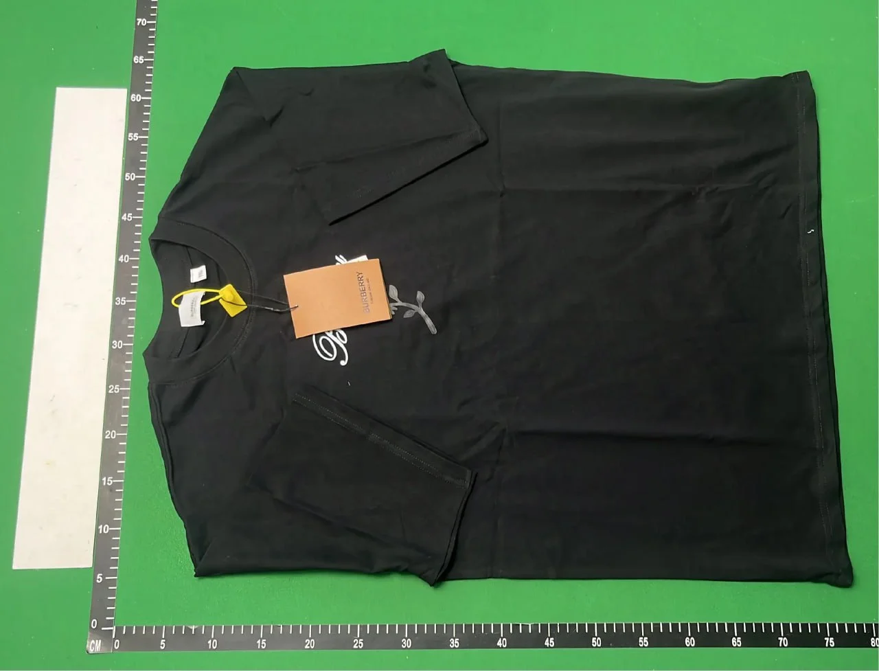 Burberry T-shirt QC photo