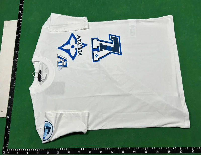 LV T-Shirt QC photo