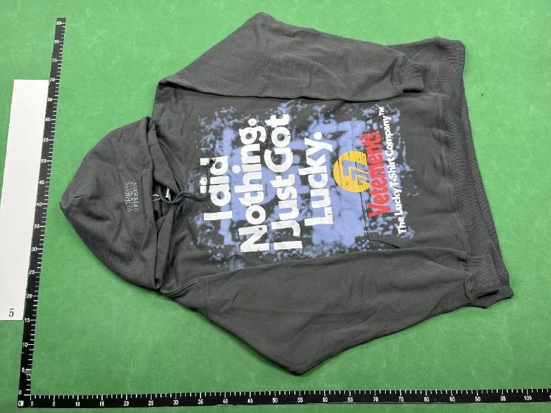 Vetements hoodie (34 CP) QC photo