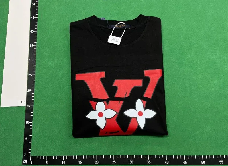 Louis Vuitton LV Team Graphic T-Shirts QC photo