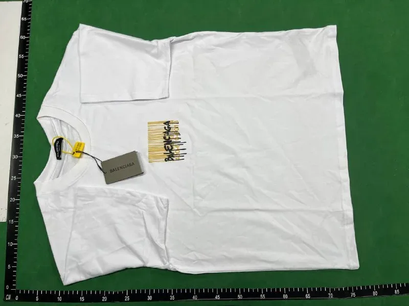 Balenciaga Paris Graphic Logo T-Shirts QC photo