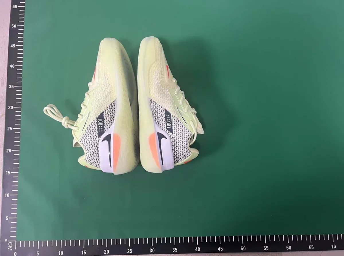 Nike Vaporfly Next% Sneakers QC photo