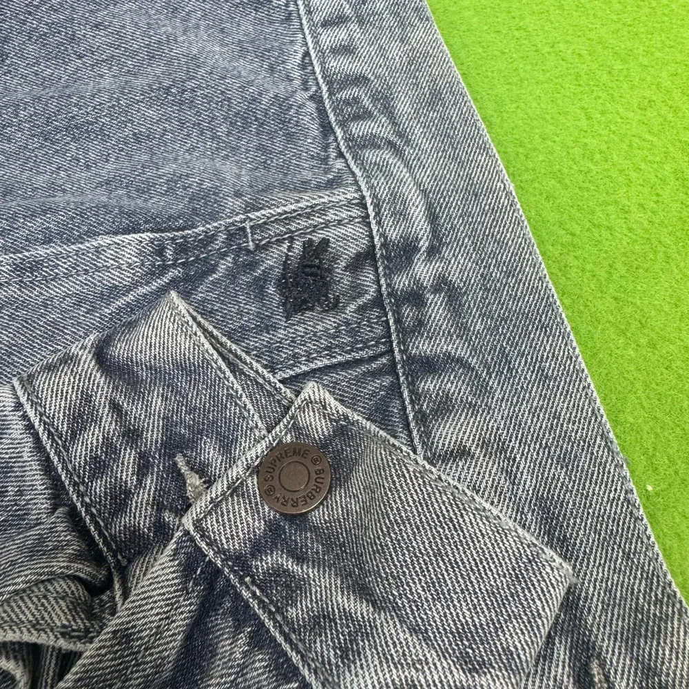 Burberry Jeans QC photo