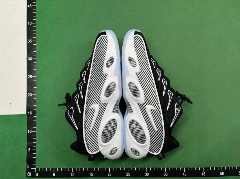 Nike Sneakers QC photo