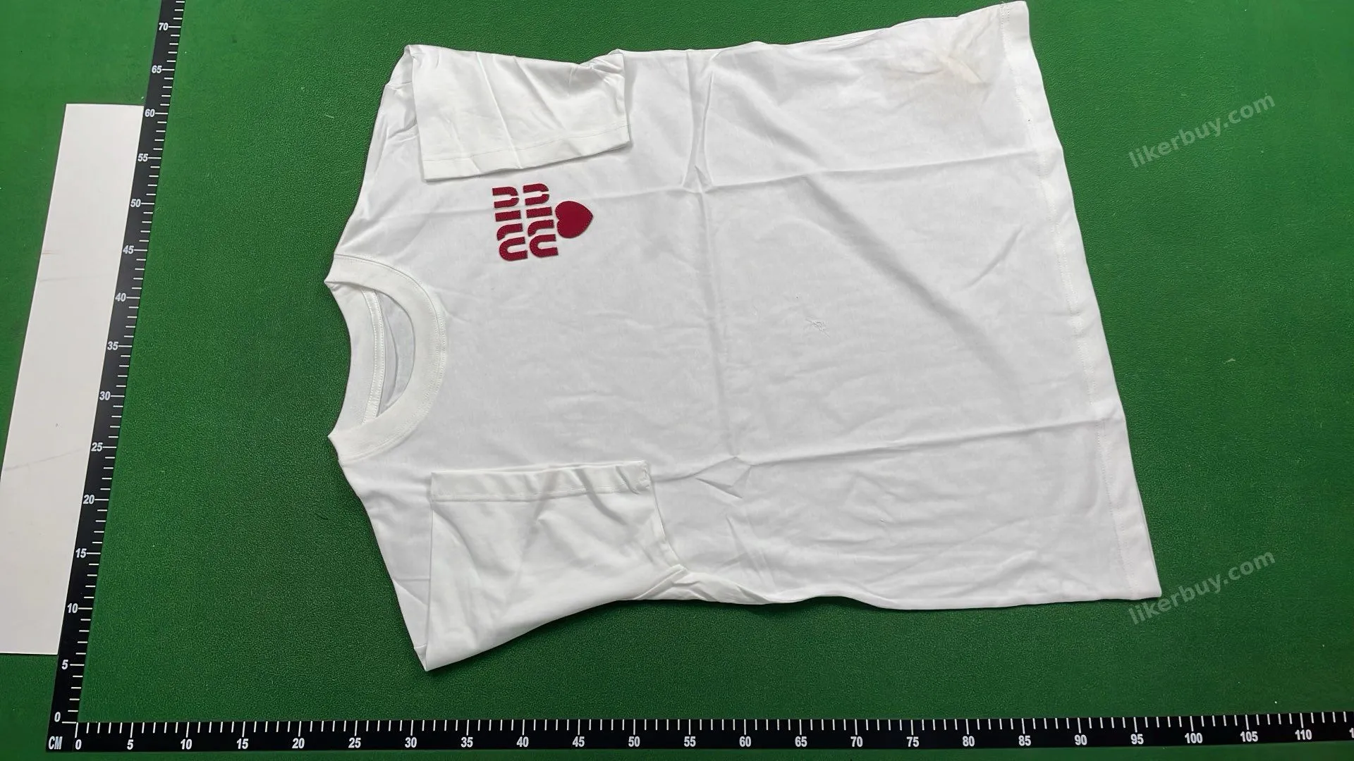 Miu Miu Heart Logo Oversized T-Shirts QC photo