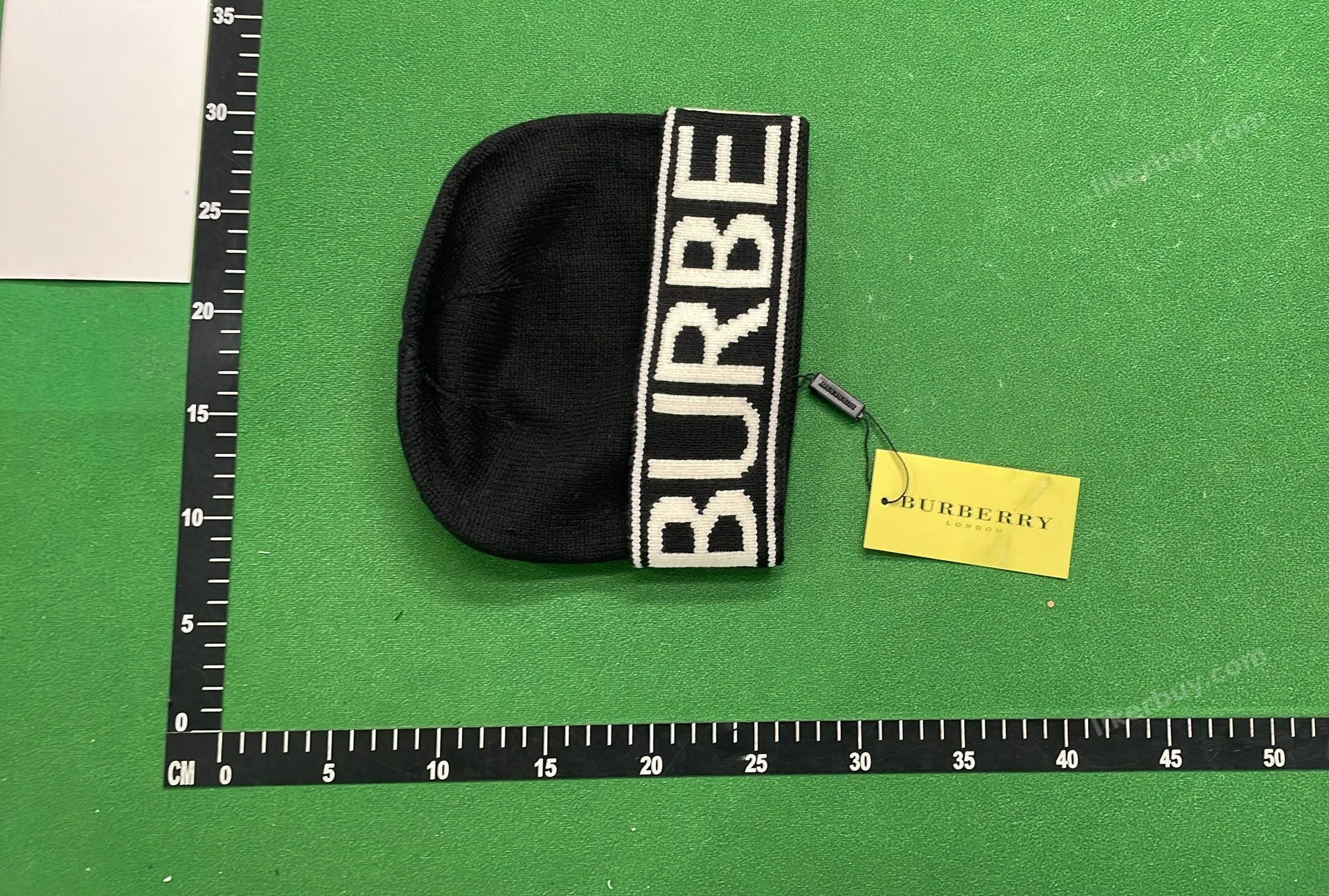 Burberry Logo Knit Beanie QC photo
