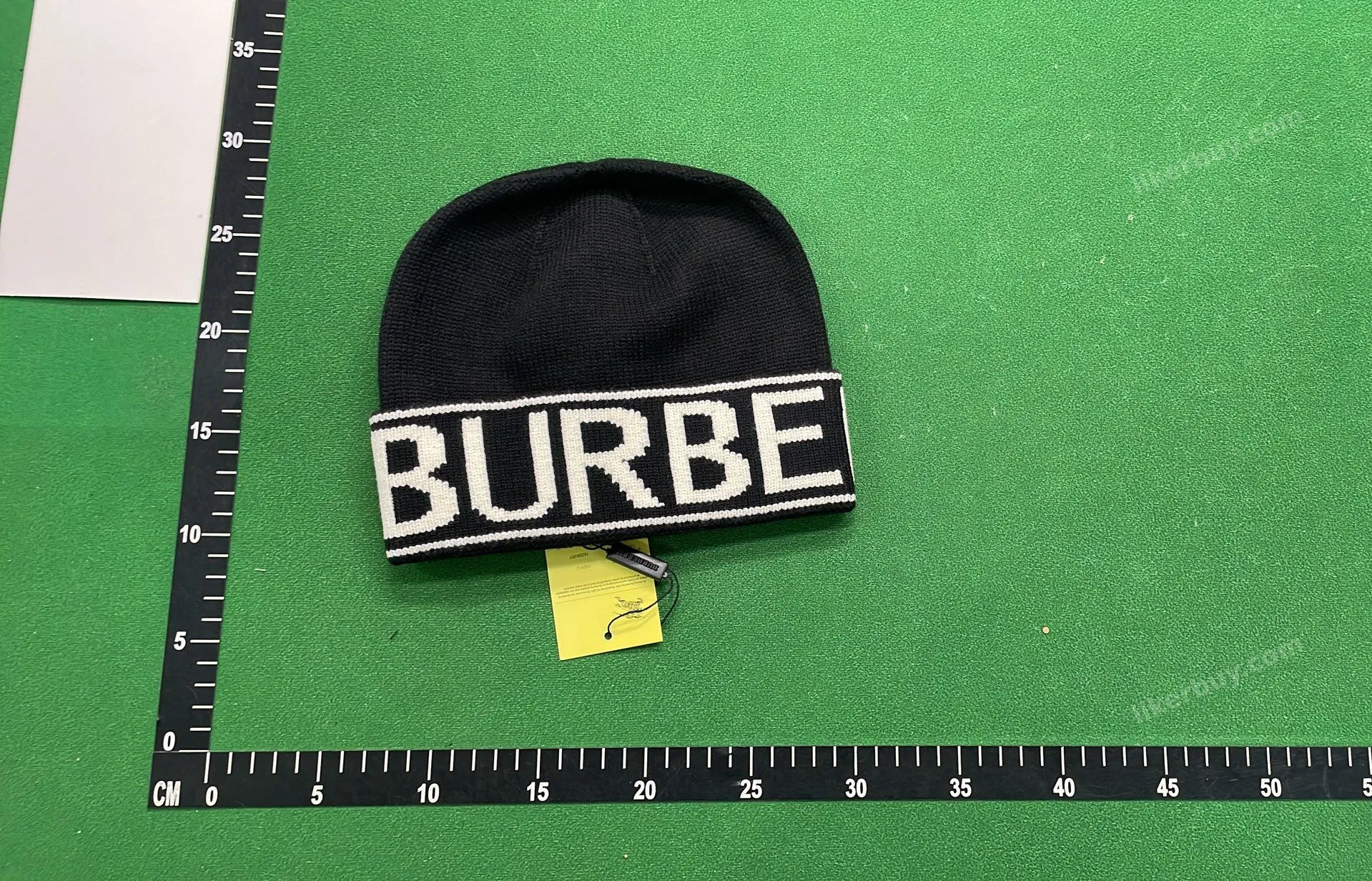Burberry Logo Knit Beanie QC photo