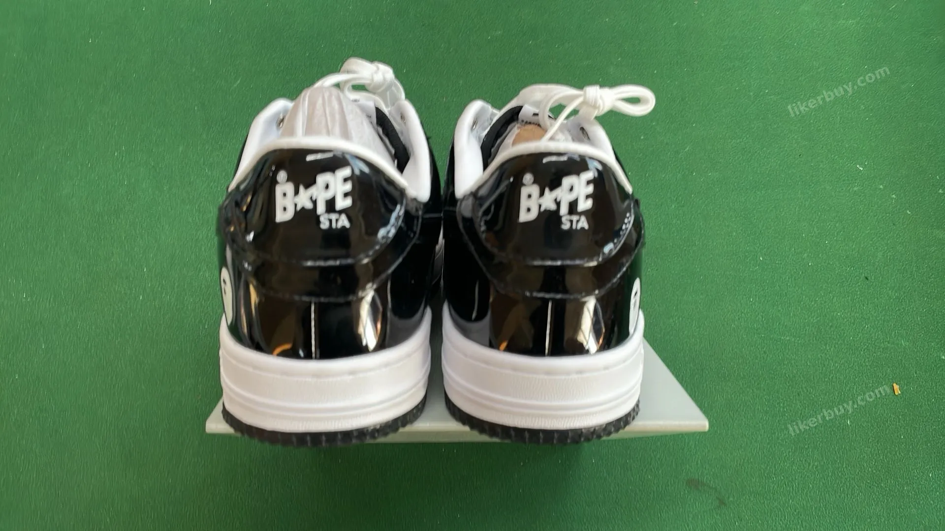 BAPE Camo Pattern Low-Top Sneakers QC photo