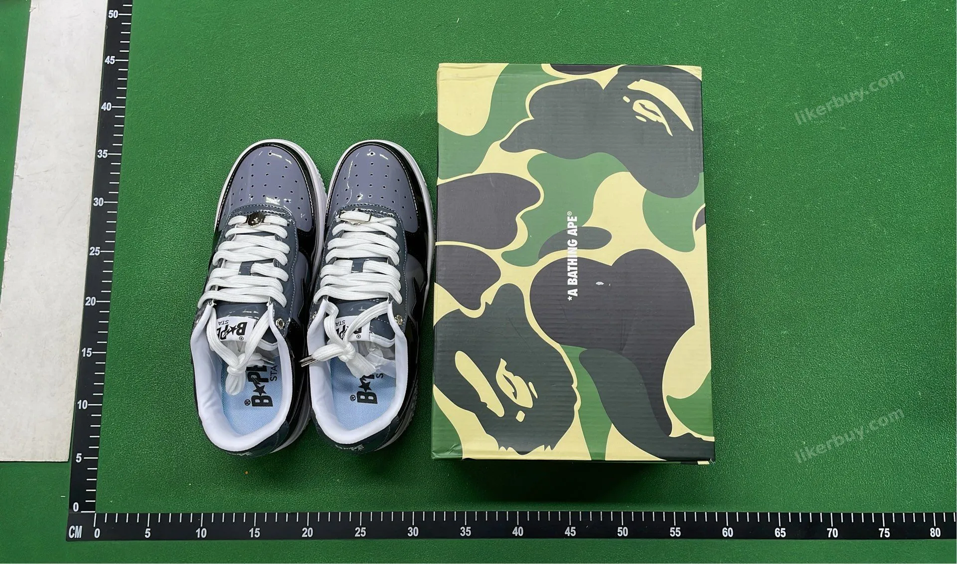 BAPE Camo Pattern Low-Top Sneakers QC photo