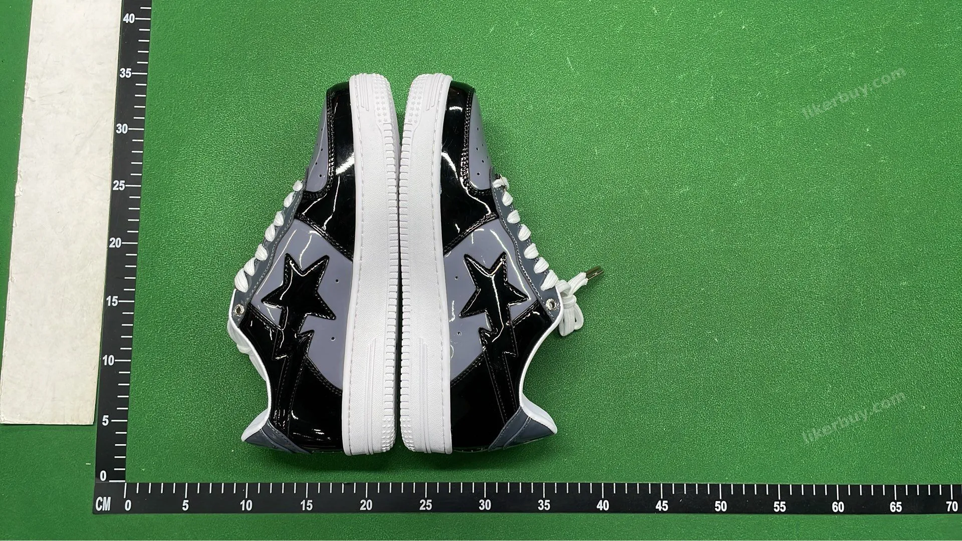 BAPE Camo Pattern Low-Top Sneakers QC photo