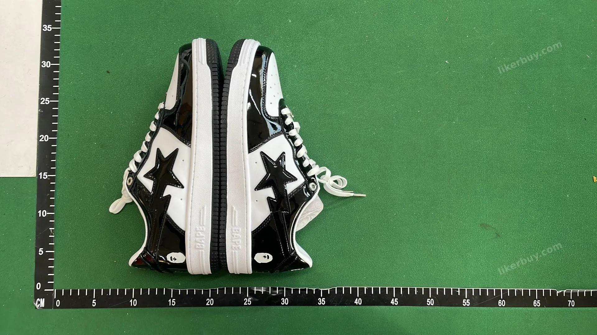 BAPE Camo Pattern Low-Top Sneakers QC photo