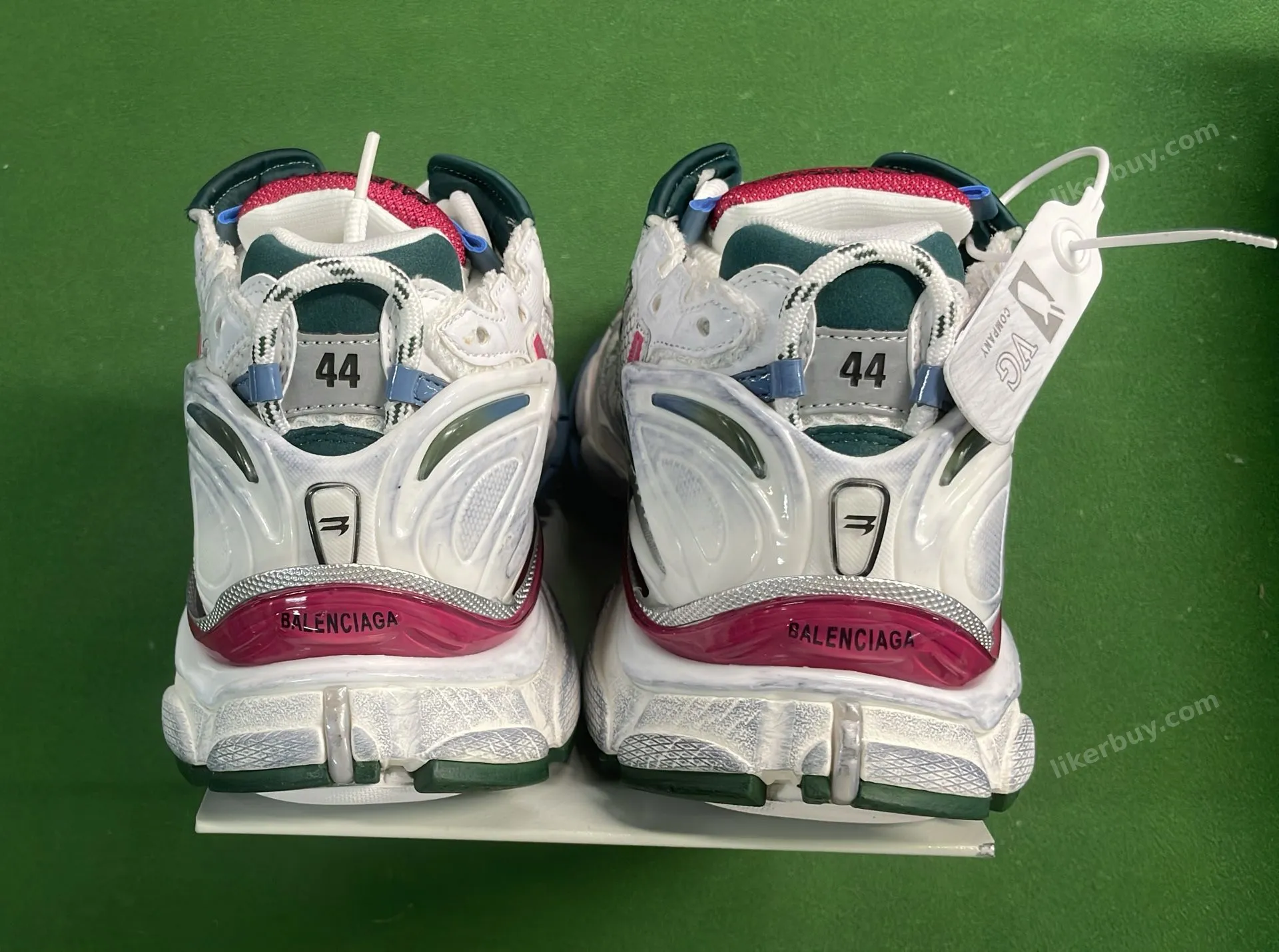VG Version Sneakers QC photo