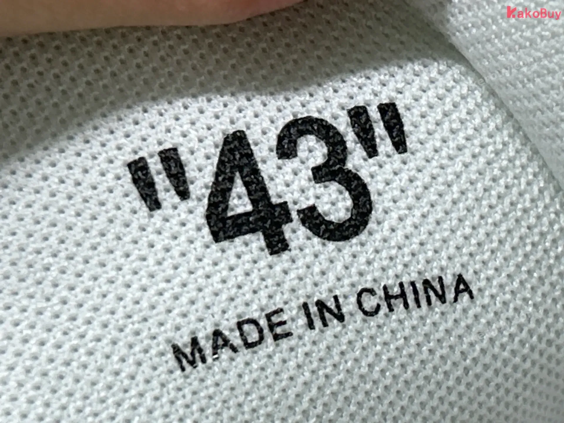 Off-White Arrow Sneakers QC photo