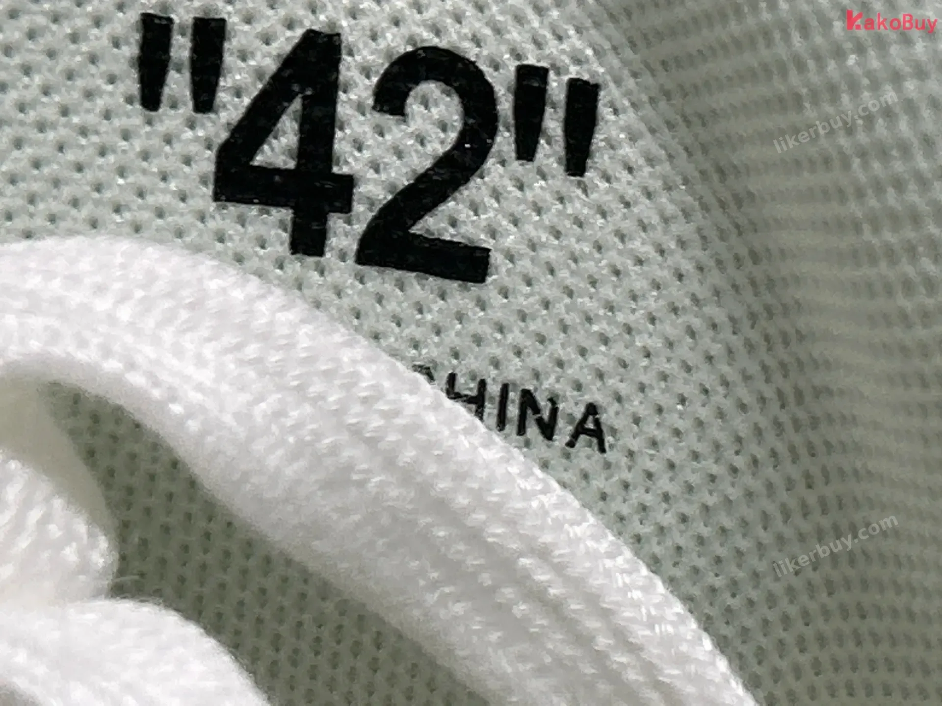 Off-White Arrow Sneakers QC photo