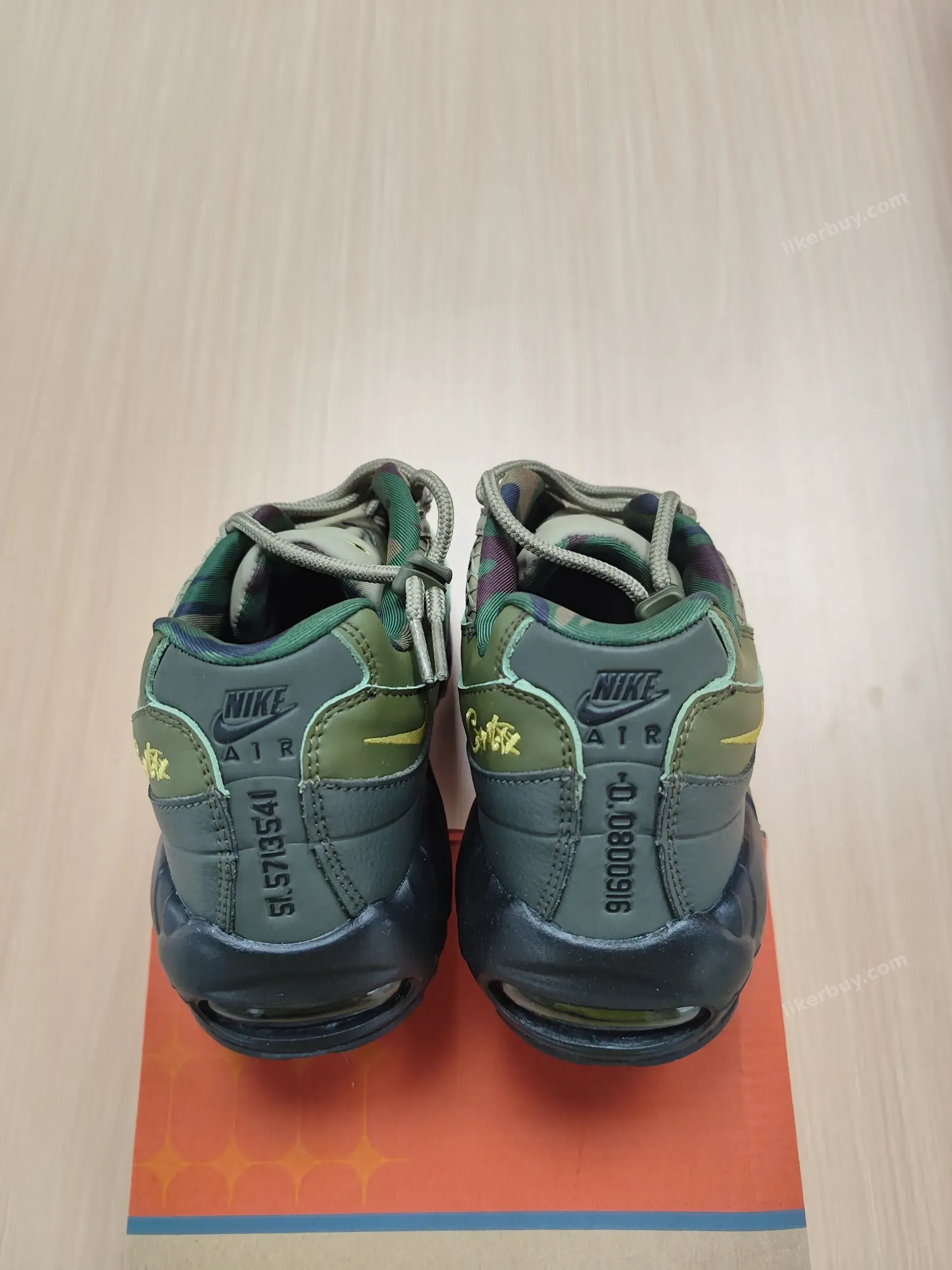 Nike Air Max 95 Sneakers QC photo